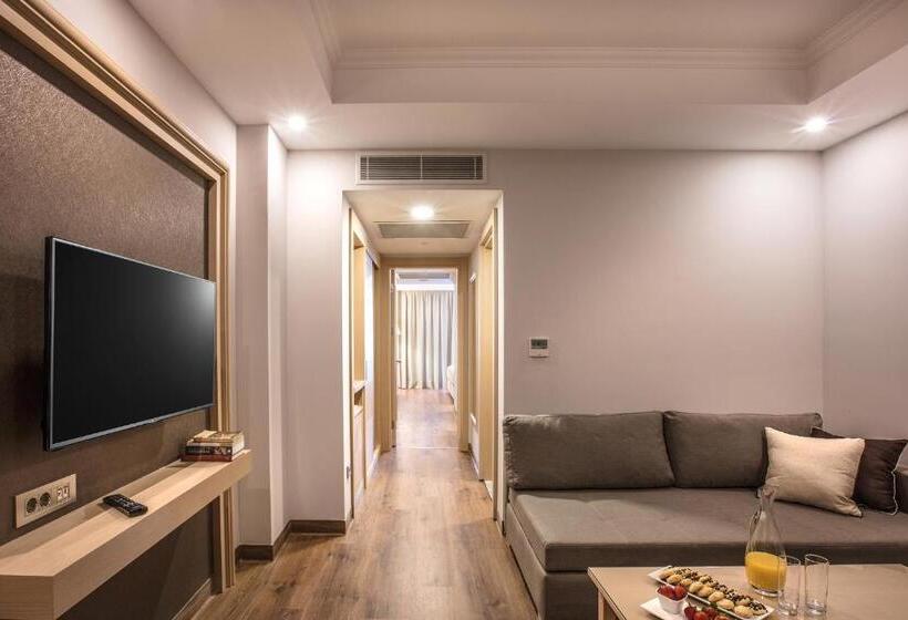 اتاق خانوادگی با چشم‌انداز باغ, Korumar Ephesus Beach & Spa Resort Ultra All Inclusive