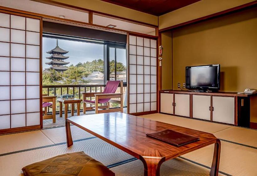 디럭스 룸, Nara Visitor Center And Inn