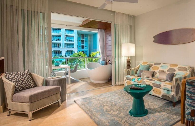 سوییت با چشم‌انداز دریا, Sandals Royal Barbados All Inclusive  Couples Only