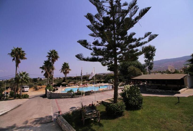 ファミリールーム, Ampavris Family Apartments