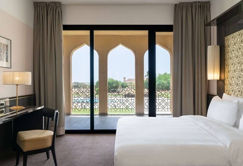 带泳池观景的豪华房, Radisson Blu Hotel N Djamena