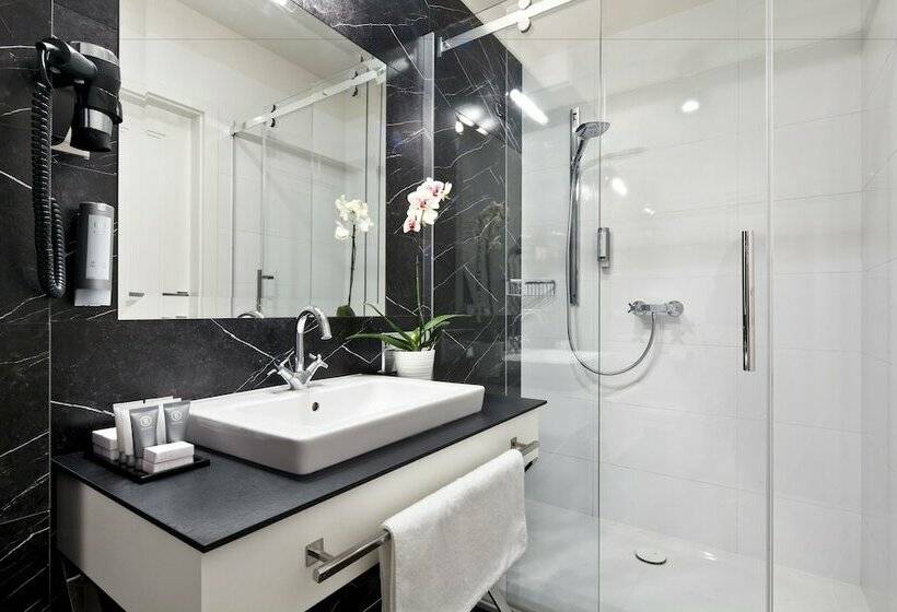 Номер Deluxe, Wyndham Grand Krakow Old Town