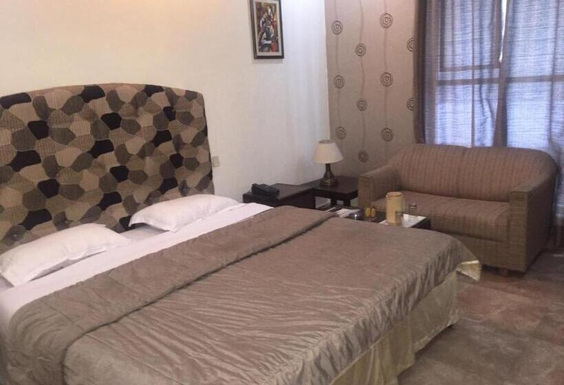 Номер Deluxe, Dreamz Residency
