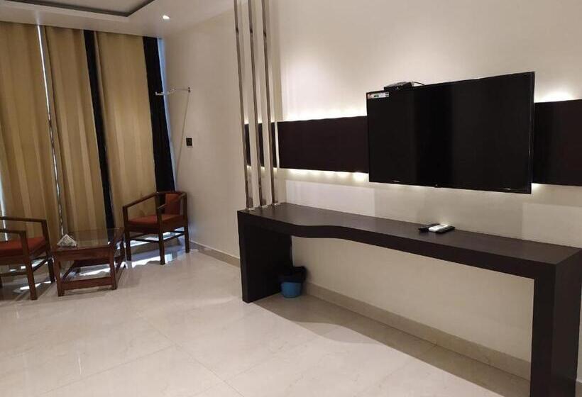 Номер Deluxe, Star Inn