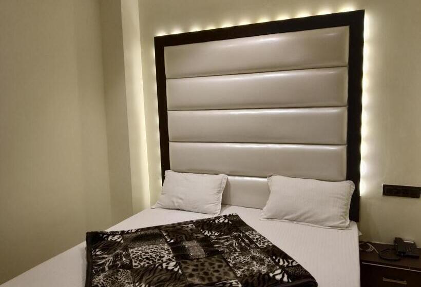 Номер Deluxe, Star Inn