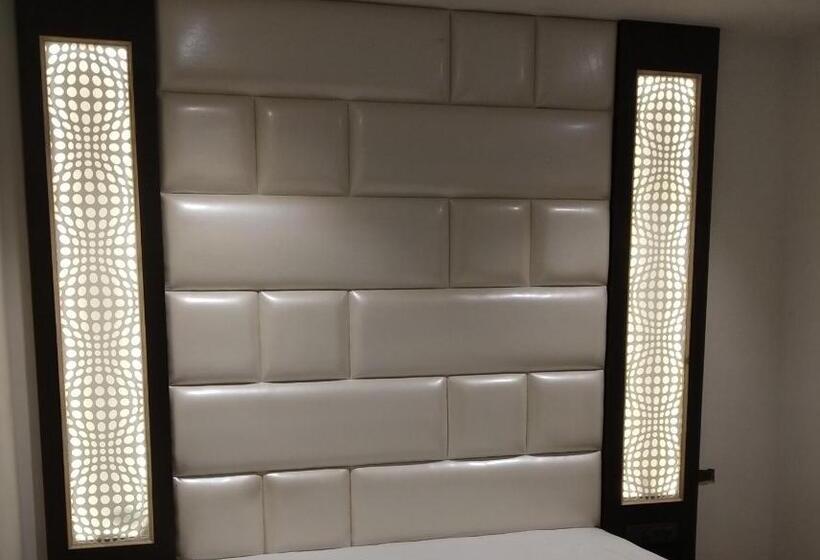 Номер Deluxe, Star Inn