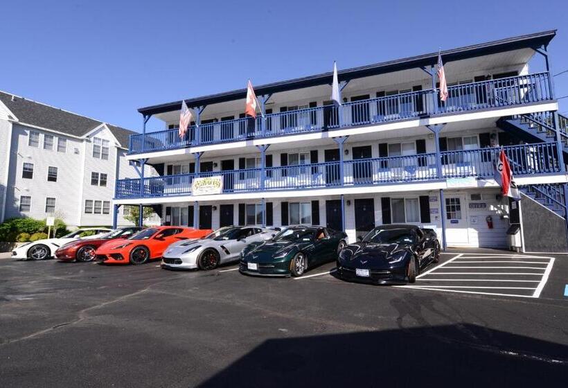 Семейный Номер, Island View Motel