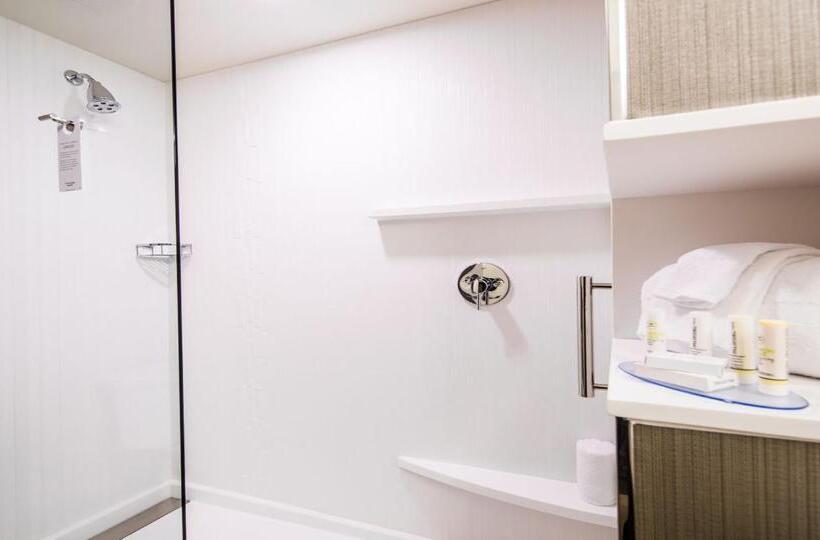 Standard Szoba King Size Bed, Courtyard By Marriott Columbia Cayce