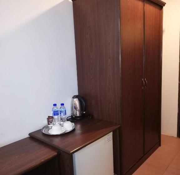 Номер Deluxe, Damai