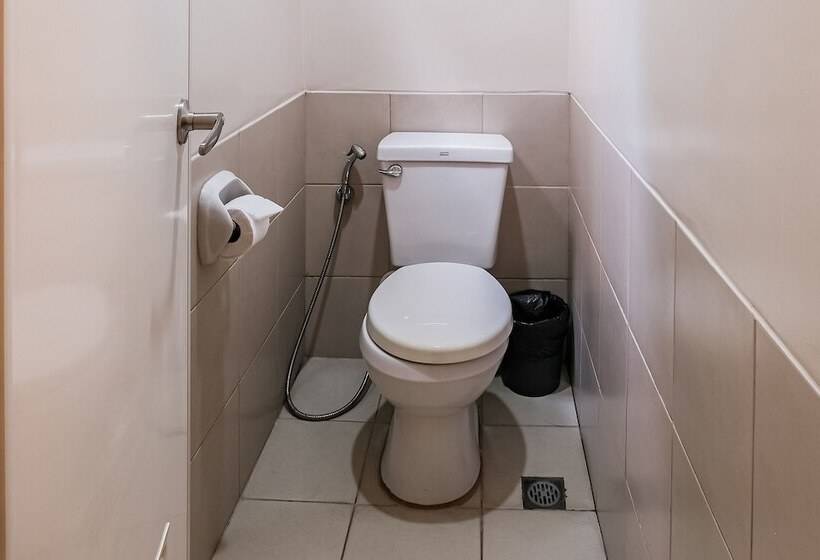 Pokój Czteroosobowy Standard, Governor Forbes Inn   Manila City Center