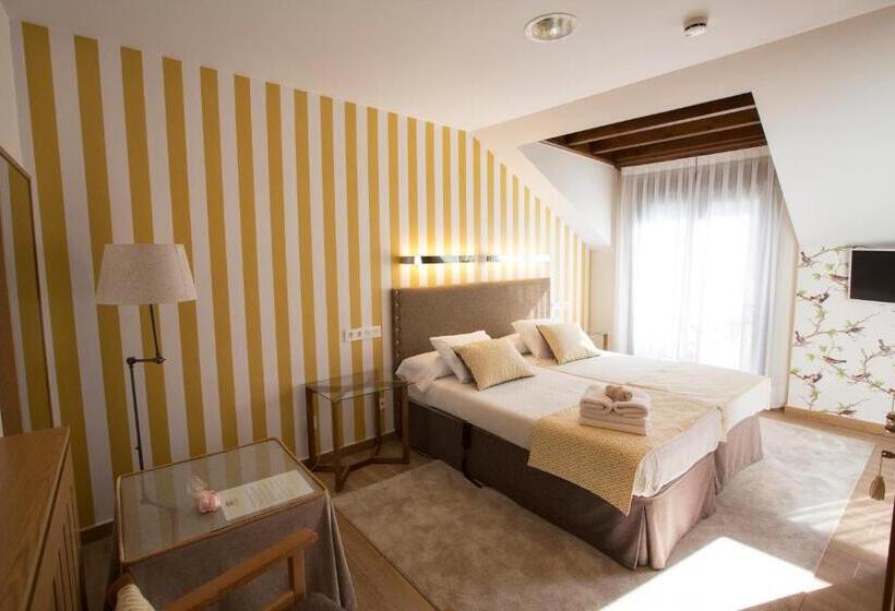 패밀리 룸, La Casona De Llerices