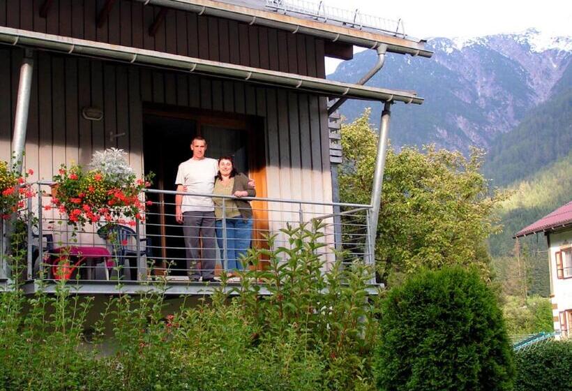 标准间带阳台, Wanderhotel Grüner Baum