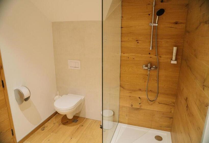 اتاق استاندارد, Sobe Rooms Jelen Jelenov Greben