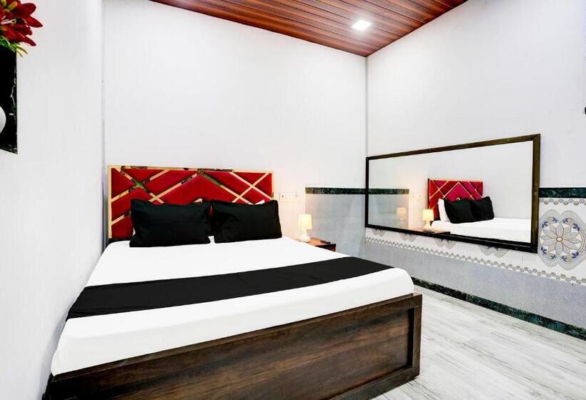 Трехместный Номер Классика, Spot On Hotel Yatri