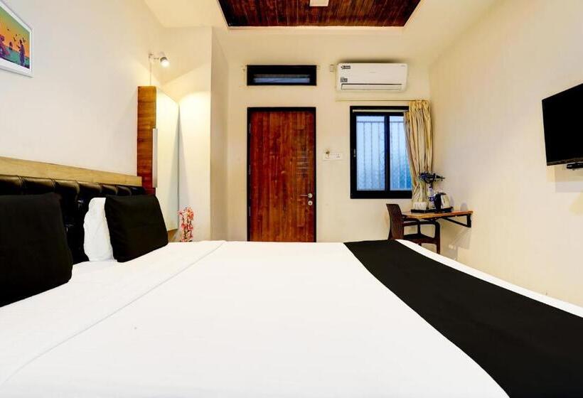 Трехместный Номер Классика, Oyo Aamrai Resort