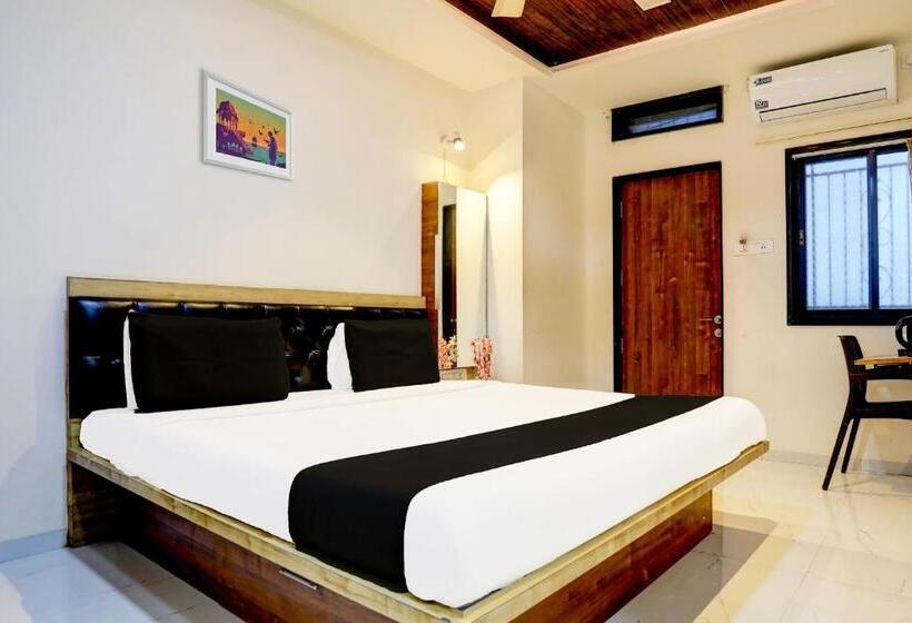 Трехместный Номер Классика, Oyo Aamrai Resort