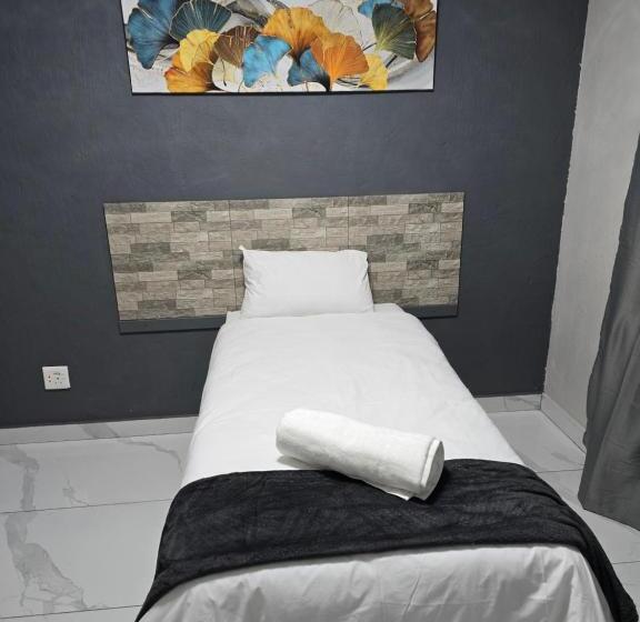 Номер Стандарт Вид на Бассейн, Impala Palms Guesthouse