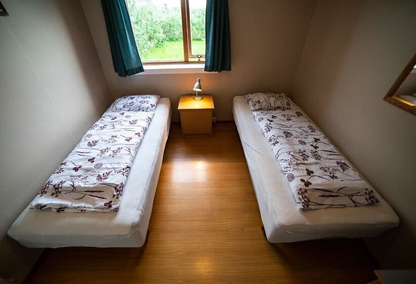 اتاق استاندارد با سرویس بهداشتی مشترک, Berg Hostel