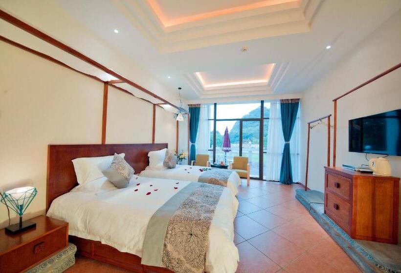Номер Стандарт Вид на Горы, Guilin Crystal Crescent Moon