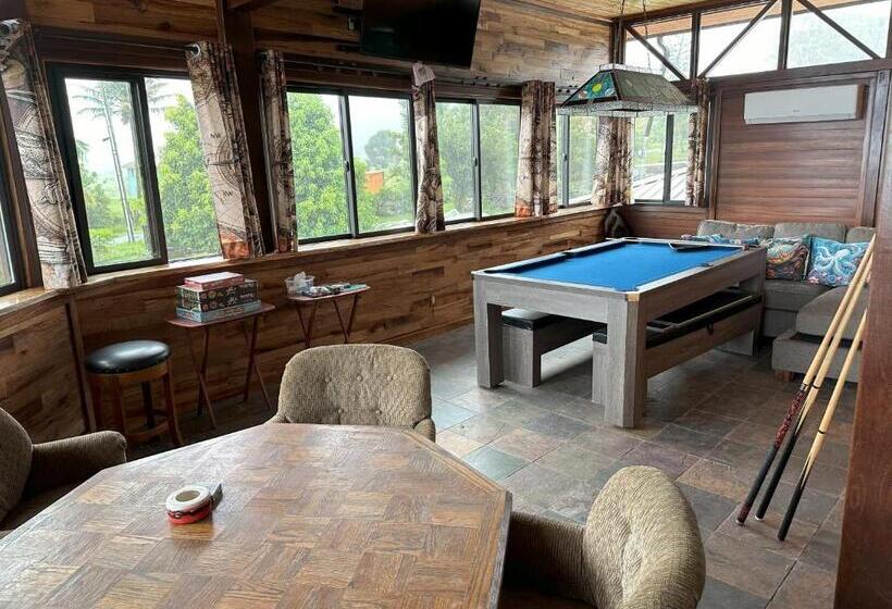 اتاق استاندارد با چشم‌انداز دریا, Magic Skies B&b