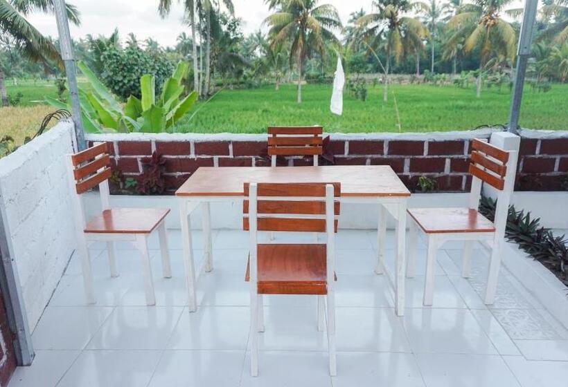 プールビュースタンダードルーム, Rinjani Terrace Cottage & Resto