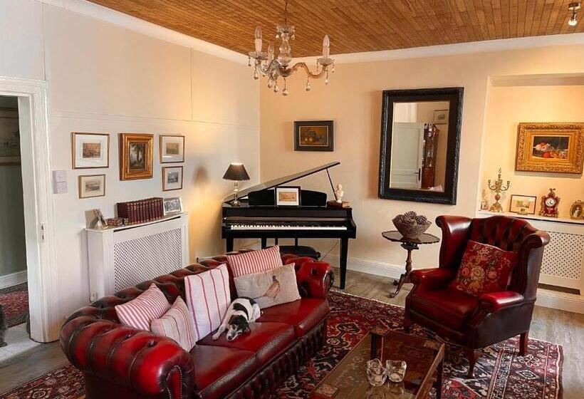 Номер Стандарт, No 41 Grand Rue