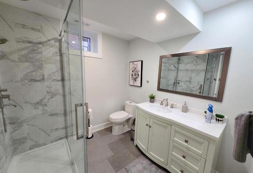 豪华家庭房间, Byward Market Luxury Guesthouse