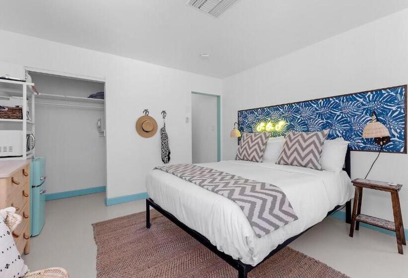Villa 1 Makuuhuone, Poolside Resort Glam In Heart Of Ps Downtown