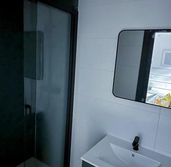 身障者適用スタンダードルーム, Zur Boutique Hostel