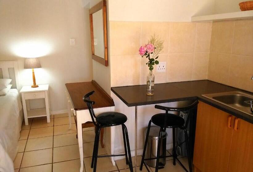 Люкс, Antique Silk Self Catering Unit