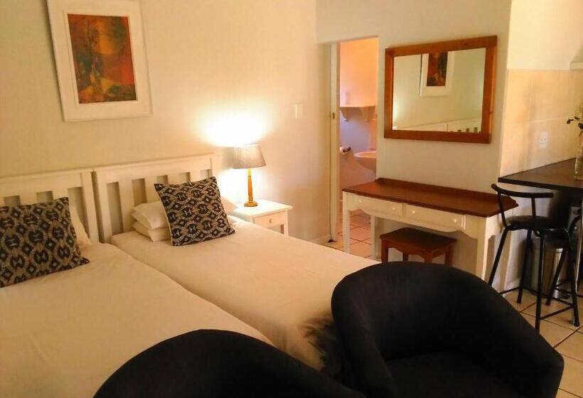 Люкс, Antique Silk Self Catering Unit