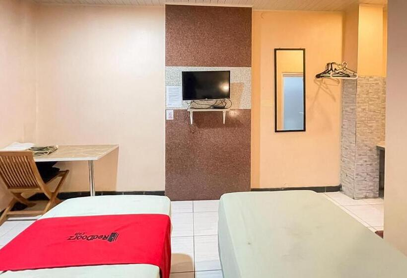 Номер Deluxe, Reddoorz Syariah Near Mall Of Serang