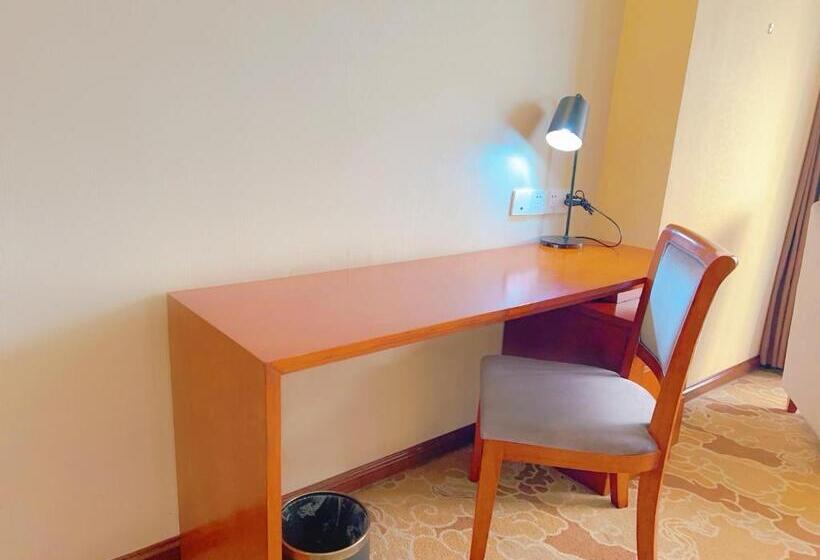 Люкс Повышенной Комфортности, Poltton International Apartment City Center Wanda Plaza Branch