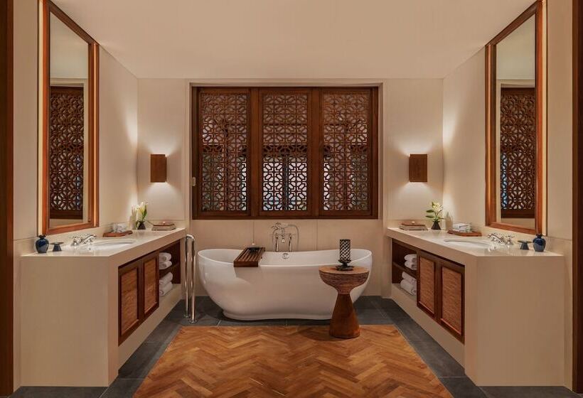 Люкс Deluxe Вид на Море, The Sira, A Luxury Collection Resort And Spa, Lombok