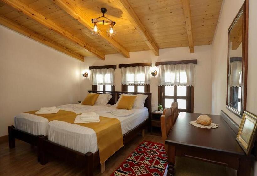 디럭스 룸 산전망, The House Of Dollma , Inside Kruja Castle