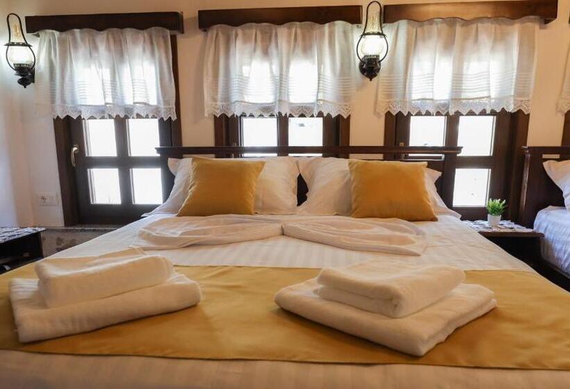 디럭스 패밀리 룸, The House Of Dollma , Inside Kruja Castle