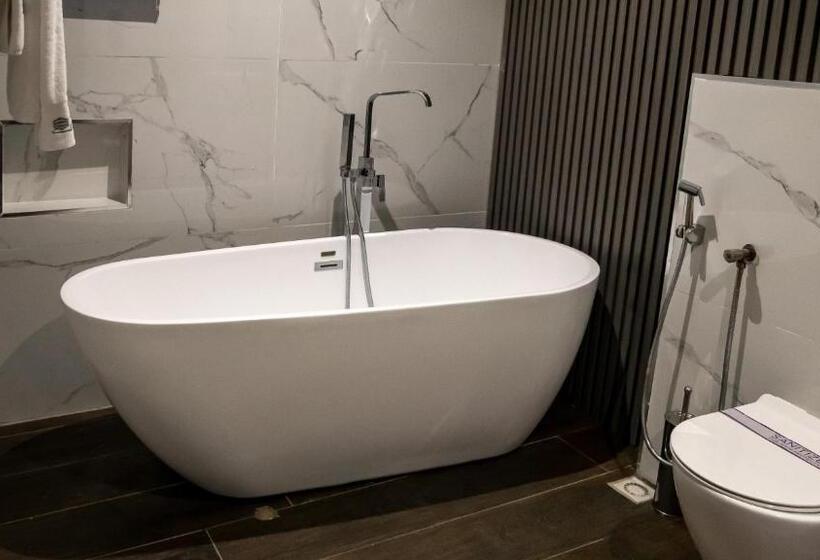 1 Bedroom Penthouse Apartment, Brickspoint Boutique Apart