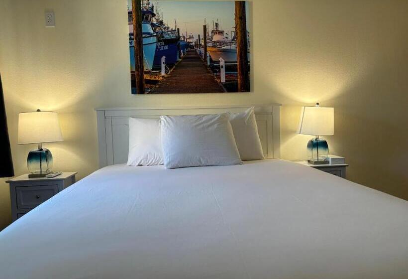 스탠다드 스튜디오, Dock Street Inn