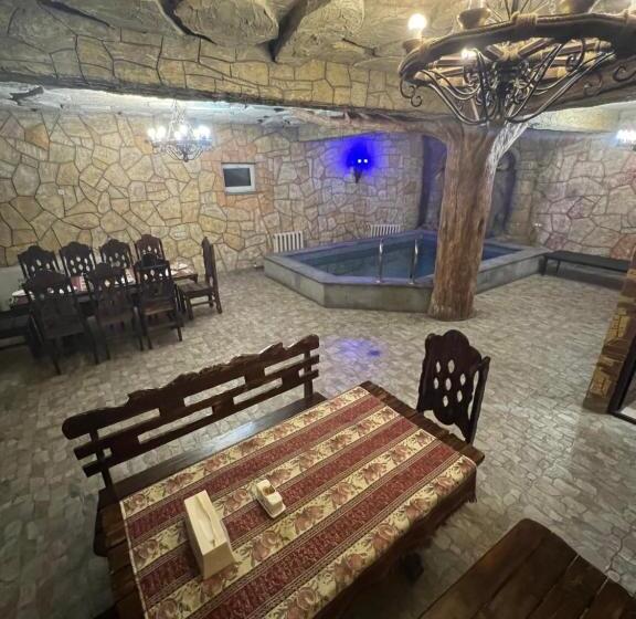 1베드룸 아파트 1층, Z Narek