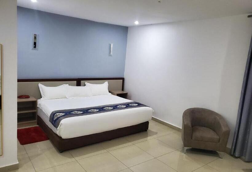 Президентский Люкс, Lagoon Beach Hotel,keta,ghana