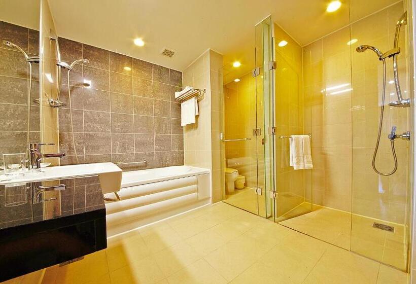 Family Suite, High1 Condominium