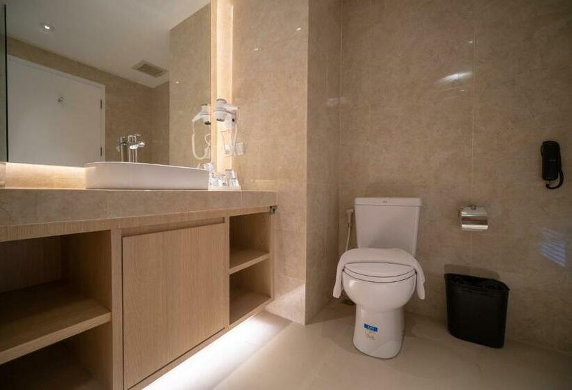 Полулюкс, Astara Hotel Balikpapan
