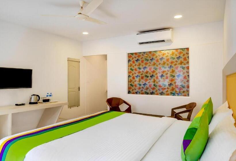 스탠다드 룸 풀장 전망, Beachwalk Retreat   Within 100 Metres From Morjim Beach
