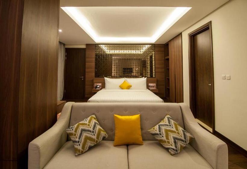 سوییت جونیور, Grand Soll Marina