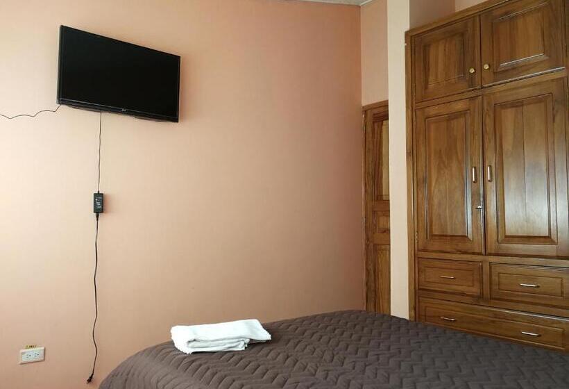 이코노미 룸, Chapelet Hostal