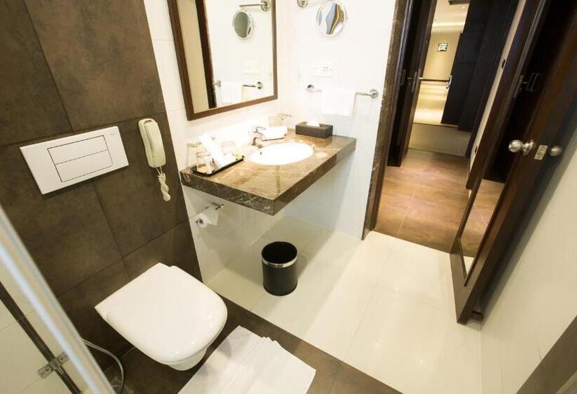 高级大房间, Hash Six Hotels