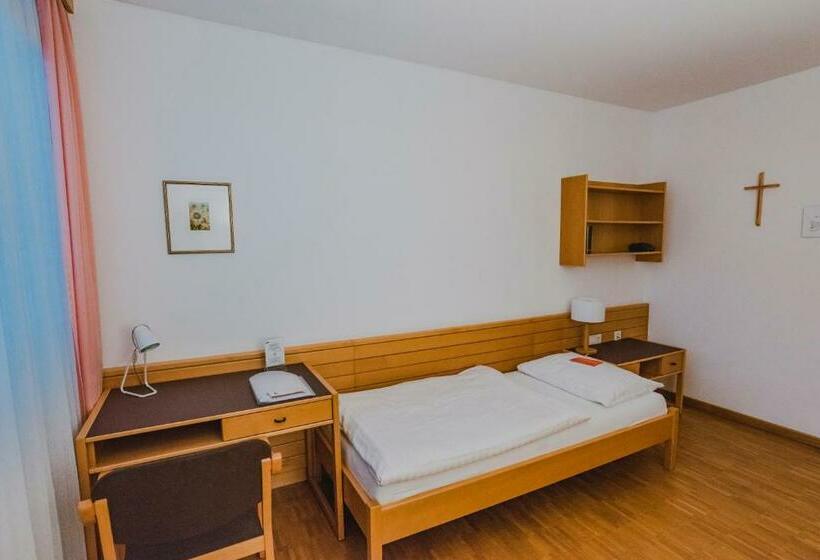 اتاق استاندارد یک نفره, Bildungshaus St. Hippolyt