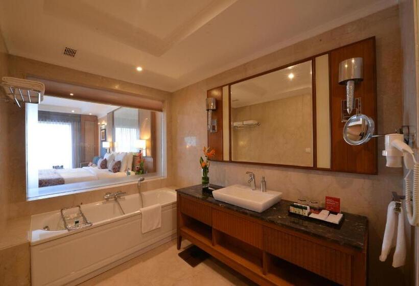 Номер Премиум, Ramada Plaza Chennai