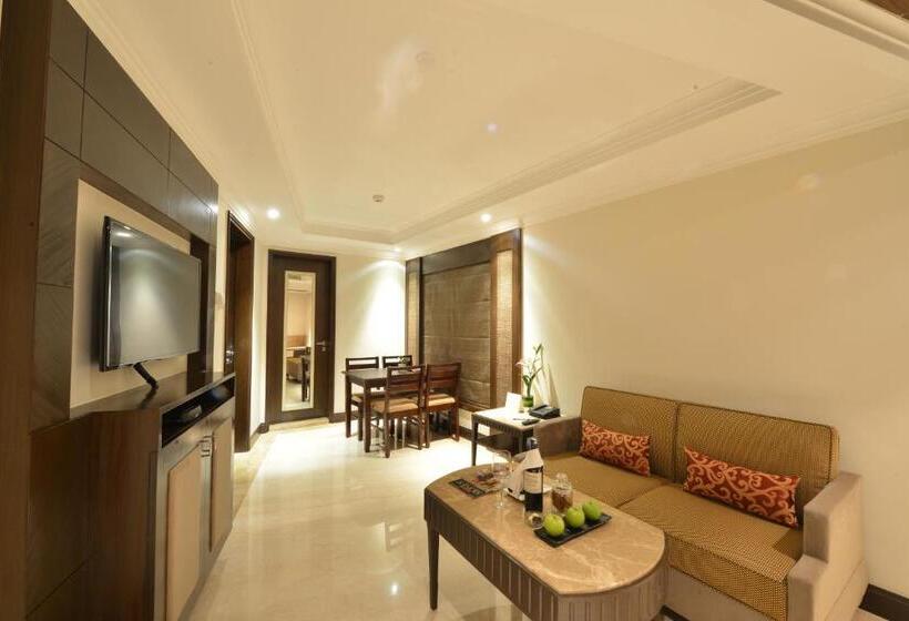 Студио Стандарт Кровать Кинг, Ramada Plaza Chennai