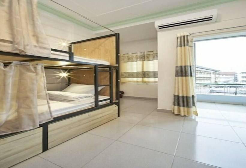 تختخواب در اتاق مشترک, Alleyway Hostel   Adults Only